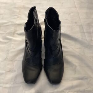 ALEX MARIE Ankle BOOTIES) (PREOWNED) SIZE:10